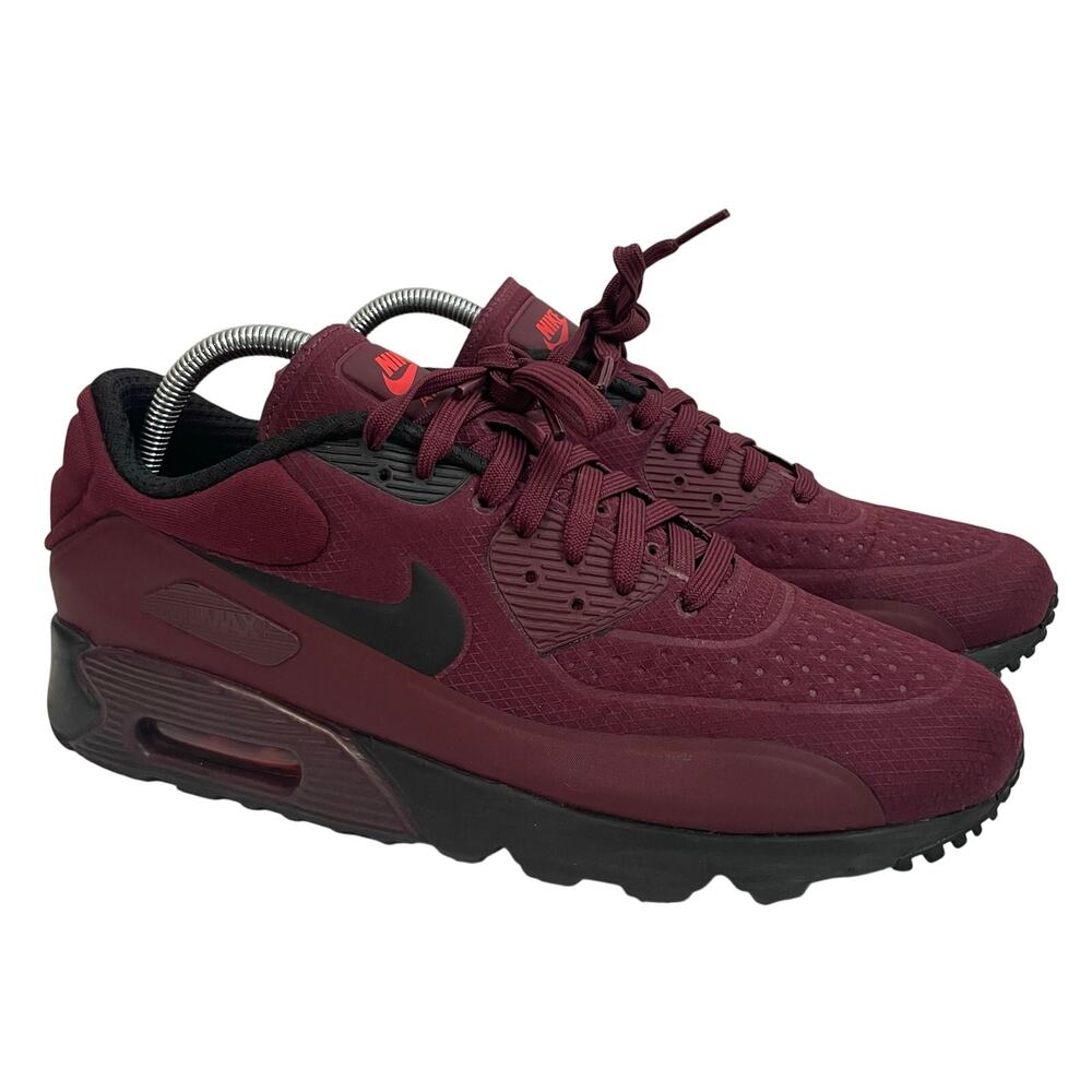 Nike Men's Burgundy and Black Athletic Shoes